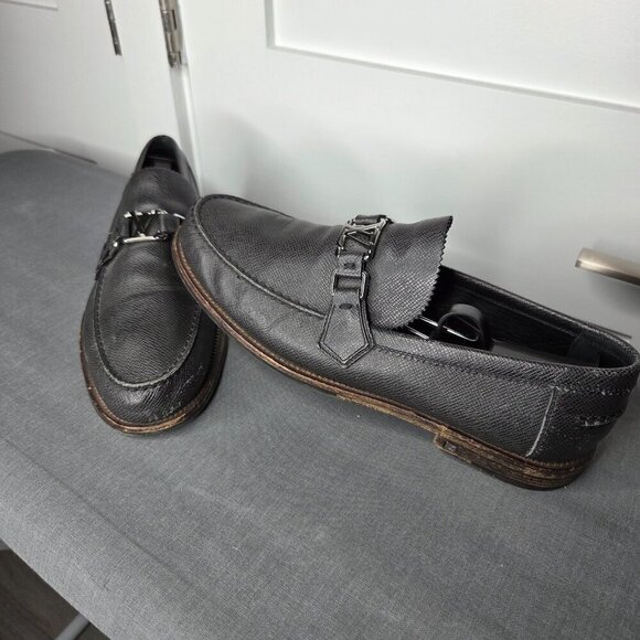 Men\'s Louis Vuitton Gray Grained Leather Logo Loafers - Size 9 M - Includes COA main image 5